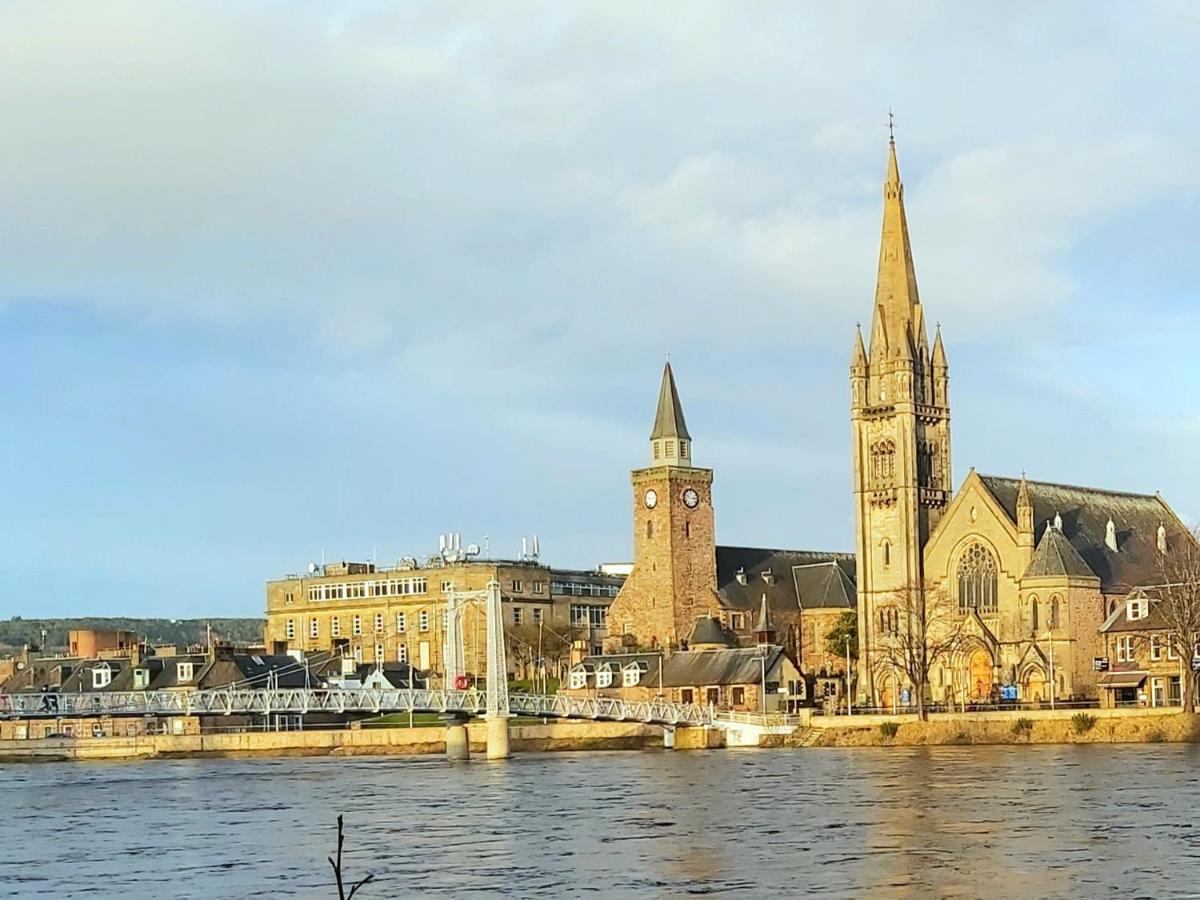 Inverness City Centre Apartment With Elevator And Google Chromecast Exterior foto