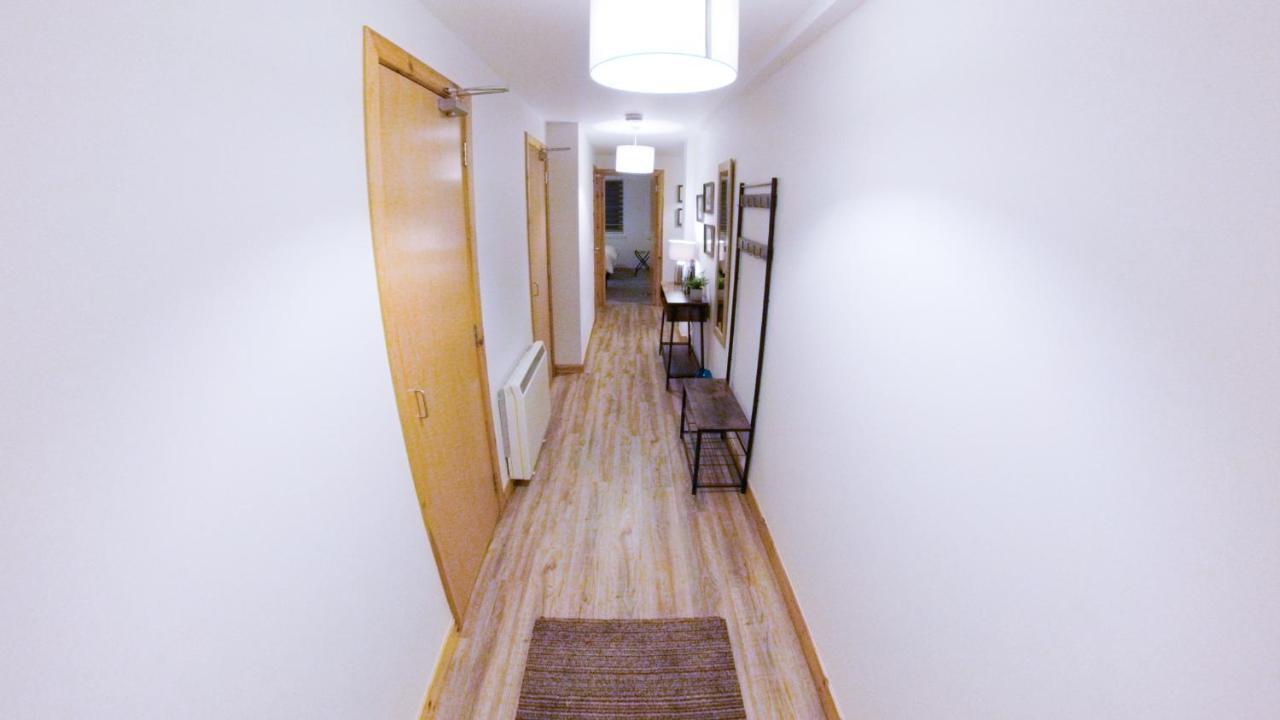 Inverness City Centre Apartment With Elevator And Google Chromecast Exterior foto